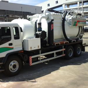 Industrial Wet and Dry Suction Vacuum Truck  Guzzler Truck Vacuum Excavator