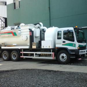 Industrial Wet and Dry Suction Vacuum Truck  Guzzler Truck Vacuum Excavator