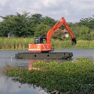 Amphibious Long Arm  Excavator Backhoe